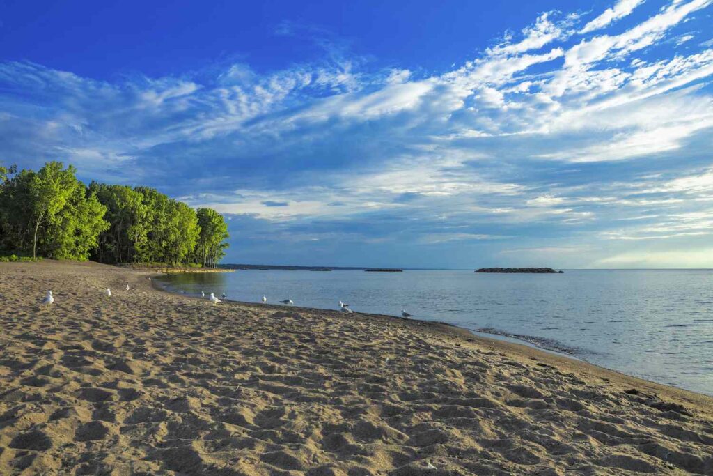 Image of a beach on the shores of Lake Erie.